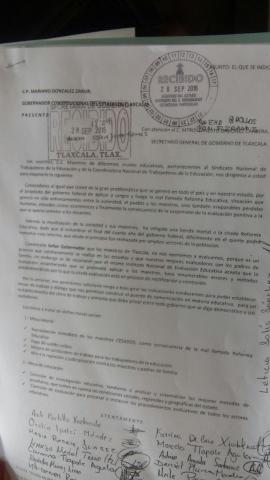 Piden mesa de trabajo para reinstalar a 108 maestros cesados imagen 2