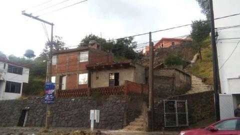 Se desgaja cerro en la Garita afecta a tres viviendas imagen 8