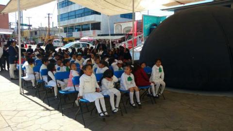 Que niños y jóvenes se adentren al mundo de la ciencia y tecnología: alcalde imagen 4
