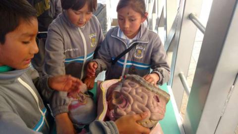 Que niños y jóvenes se adentren al mundo de la ciencia y tecnología: alcalde imagen 2