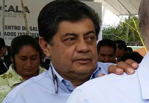Exige Jonguitud Falcón a diputados no politizar la salud