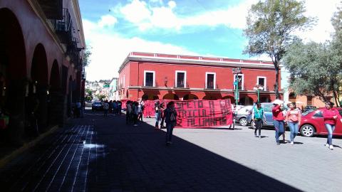 Marchan normalistas en la capital del estado imagen 1