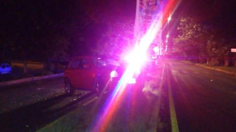 Chocan dos automóviles la noche del 15 de septiembre imagen 6