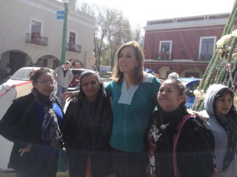 A pesar de no llevar ni el 50 por ciento de las firmas, Margarita Zavala sigue