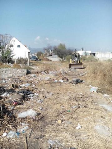 Inician saneamiento de barranca en la 3 Oriente de Ixtenco imagen 3