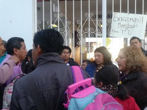 Nuevamente se manifiesta padres de familia en Chiautempan imagen 1