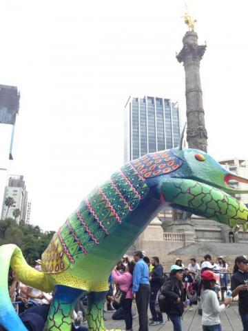 Participa artesano de Zacatelco en el 12° Desfile Y Concurso De Alebrijes en la CDMX imagen 2