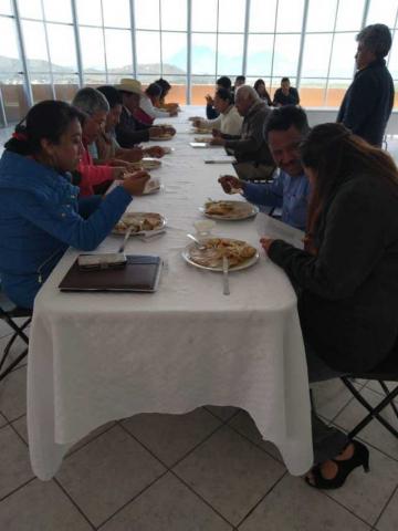 Alcalde de Tequexquitla va por el desarrollo sustentable del municipio imagen 1