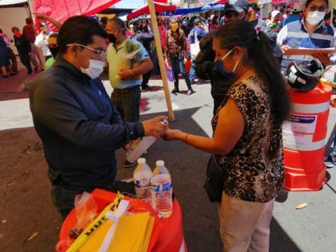 Con medidas sanitarias, reúne tianguis dominical más de 15 mil personas en Apizaco imagen 3
