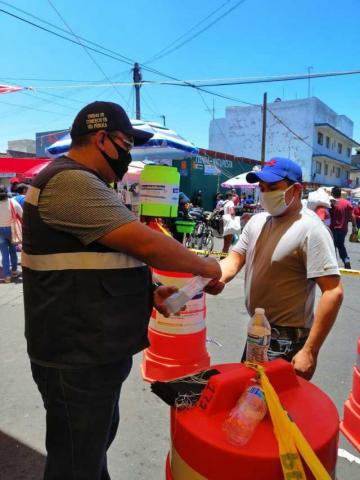 Con medidas sanitarias, reúne tianguis dominical más de 15 mil personas en Apizaco imagen 2