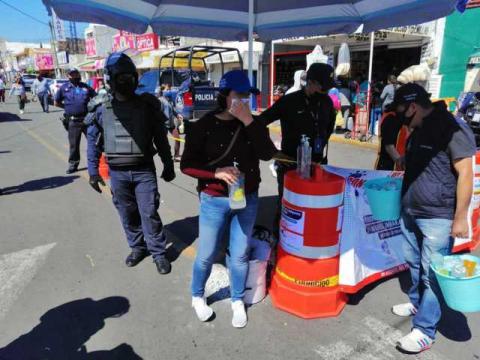 Con medidas sanitarias, reúne tianguis dominical más de 15 mil personas en Apizaco imagen 1