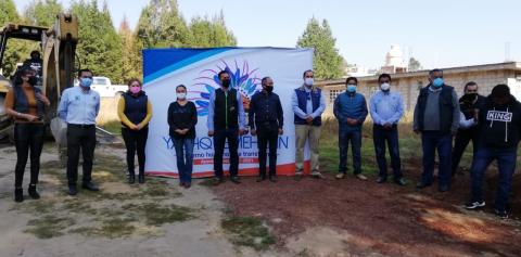 Villarreal Chairez inicia obra en Calle del Rio de la comunidad de Atlhuetzian