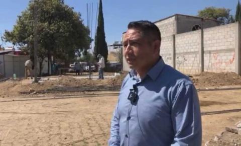 Oscar Cabrito celebra la construcción de un banco del Bienes en Quilehtla