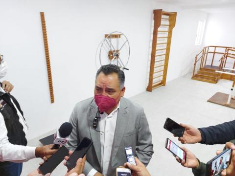 En cuatro años Eleazar Molina ejecutó 450 obras en Tetla