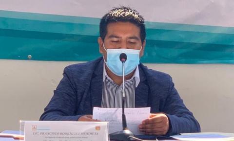 Alcalde de Tetlanohcan y director del CBTA 134 le dan la espalda a madre de familia