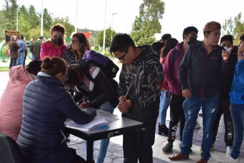 Entrega UTT mil becas económicas para alumnos de nuevo ingreso imagen 2