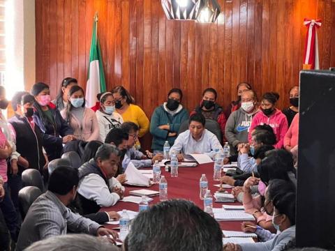 Rodrigo Cuauhtle realiza Cabildo abierto y se niega a solucionar demandas