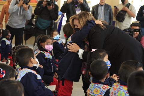 Gobernadora entregó obras educativas de nivel preescolar en San Pablo del Monte imagen 1