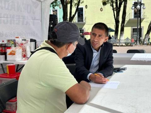 Realizan Jornada de salud visual y atención integral en la plaza Xicohténcatl imagen 3