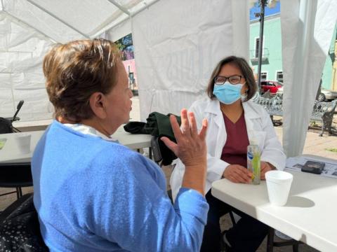 Realizan Jornada de salud visual y atención integral en la plaza Xicohténcatl imagen 5