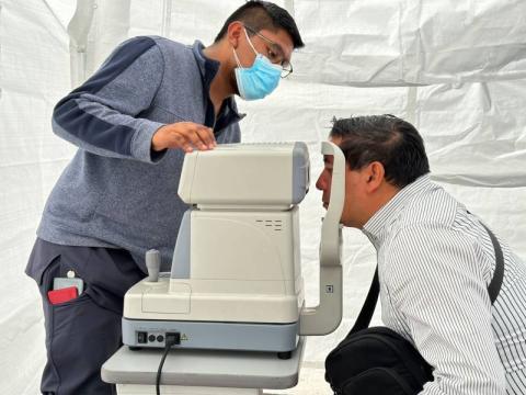 Realizan Jornada de salud visual y atención integral en la plaza Xicohténcatl imagen 6