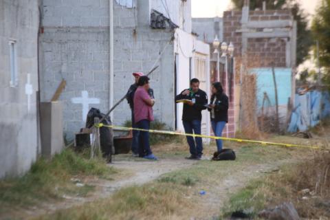 Arriban peritos federales a inmueble donde se almacenan armas en Tepetitla imagen 3
