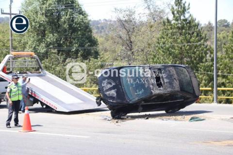 Una mujer lesionada deja volcadura en Atlihuetzia imagen 3