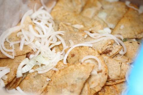 Marco "tacos" es conocido por vender tacos de canasta en "El Trébol" imagen 2