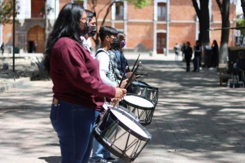 Aprovechan alumnos del COBAT día de asueto para ensayar imagen 3