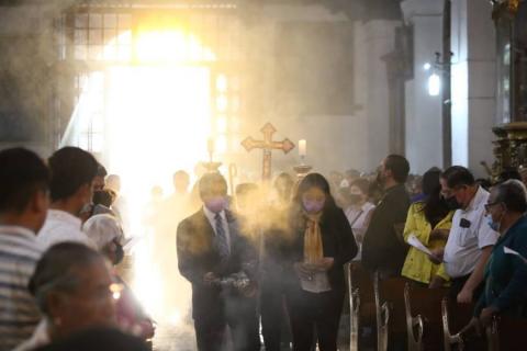Realiza Obispo de Tlaxcala Misa de la cena del señor y lavatorio de Pies imagen 3