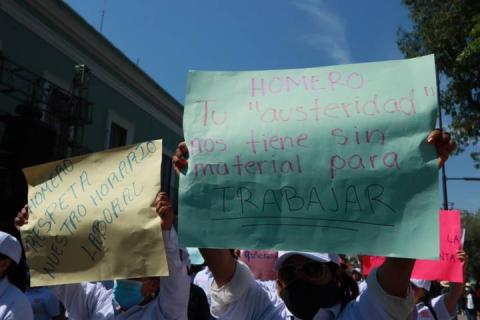 Resaltan pancartas de repudio contra Homero Meneses en desfile del 1 de Mayo imagen 3