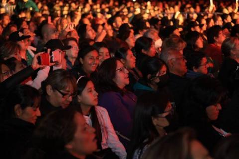 Yuri encanta a mamás tlaxcaltecas en concierto gratuito imagen 6