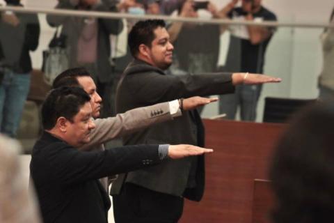 Toman protesta a los integrantes de la comisión para el municipio de Xicohtzinco imagen 5