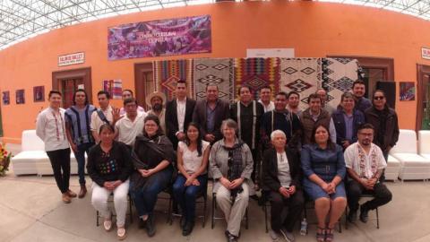 Realizan el Primer Encuentro Nacional de Grandes Maestros del Arte Popular Textil en la Feria de Contla imagen 1