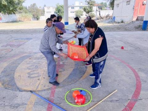Se manifiestan pobladores de Xicohtzinco por el aniversario luctuoso de Rodríguez Mena imagen 1
