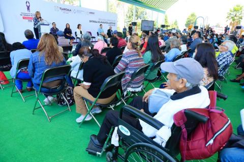 Encabezó gobernadora Cuéllar segunda jornada de entrega de auxiliares auditivos imagen 3