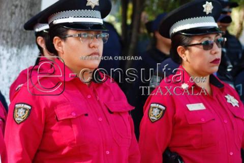 Realizan homenaje luctuoso de la oficial Erika Morales imagen 11
