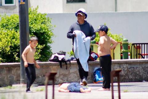 Disfrutan niños de las fuentes ante calor en la capital tlaxcalteca imagen 5