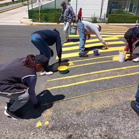 Gobierno de Apetatitlán baliza boulevard principal de la zona de hospitales imagen 2