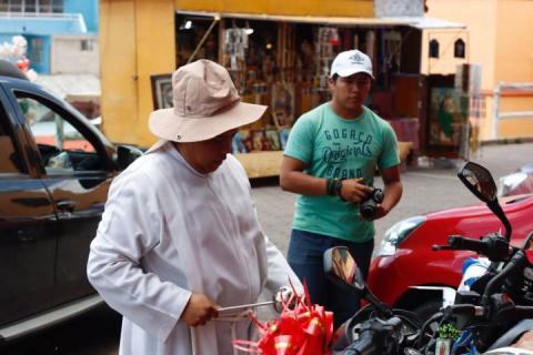 Continúa la tradición de bendecir autos en San Miguel del Milagro imagen 6