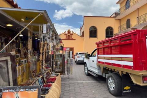 Continúa la tradición de bendecir autos en San Miguel del Milagro imagen 7