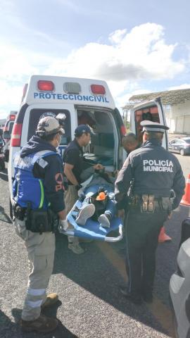 PC de Apizaco atiende a lesionados en accidente de la carretera Apizaco - Huamantla imagen 3