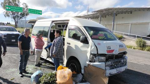 PC de Apizaco atiende a lesionados en accidente de la carretera Apizaco - Huamantla imagen 4