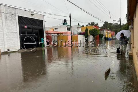 Fuerte lluvia sobre la capital, inunda colonia Adolfo López Mateos imagen 1