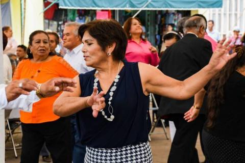 Celebración a lo grande en #Apizaco por el Día del Abuelo imagen 8