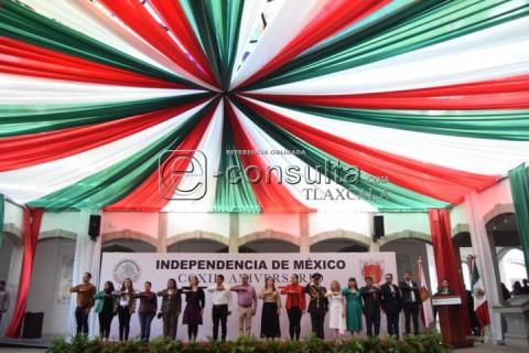 CCXIII de la Independencia de México en el Patio Vitral del Congreso imagen 2