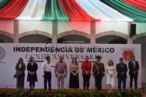 CCXIII de la Independencia de México en el Patio Vitral del Congreso imagen 3