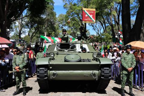 Encabezó Gobernadora desfile cívico militar de la Independencia de México imagen 6