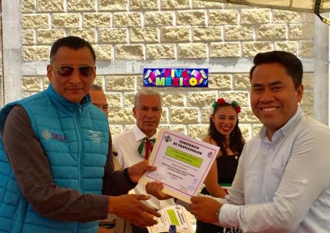 Reciben certificados de brigada multifuncional en almacén del sector salud imagen 3