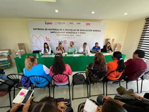 SEPE y fundación Robotix entregaron equipos de robótica a escuelas imagen 4